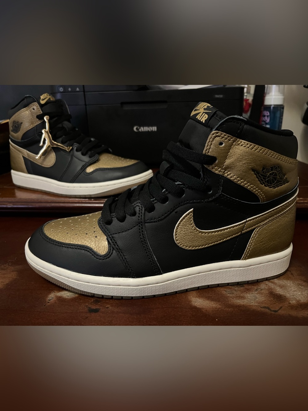 Jordan 1 og high black and gold size 8 men.